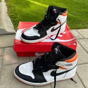 Nike Air Jordan 1 Retro High OG ‘Electro Orange’ Men’s Size 11